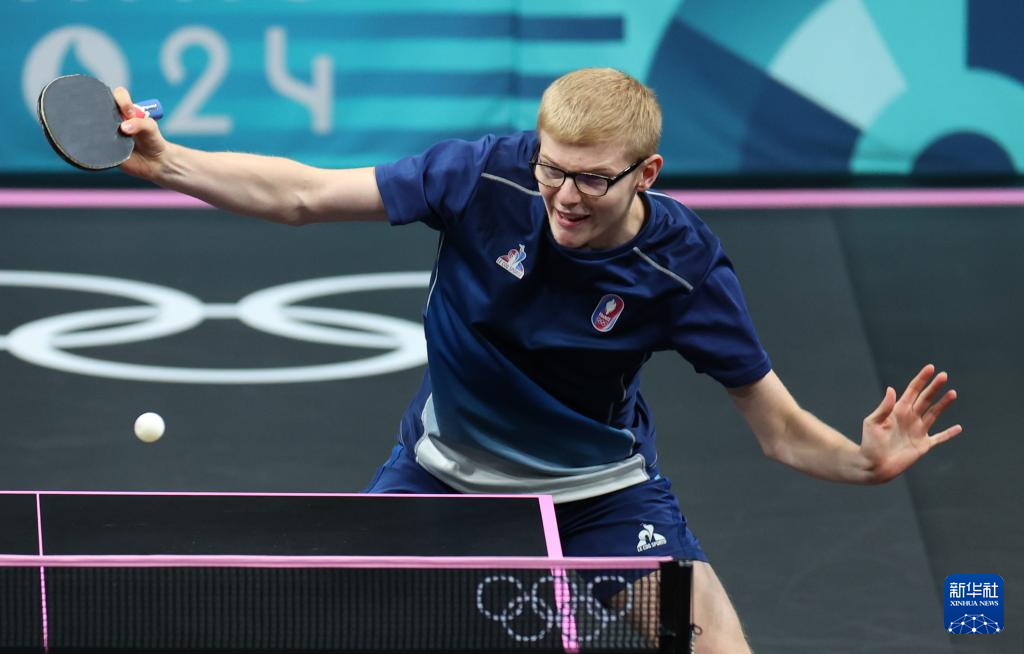 而导致犯规 而导致犯规