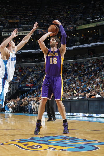 三位一体的 三位一体的